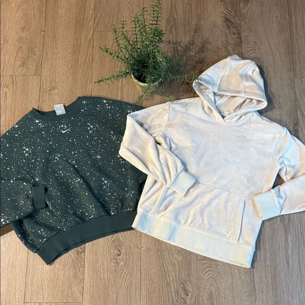 ((2 PIECE)) GIRLS XL SWEATSHIRT BUNDLE NIKE AND ATHLETA